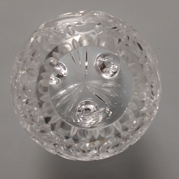 Round 4 Inch Pinwheel Crystal Bowl - Picture 6 of 10